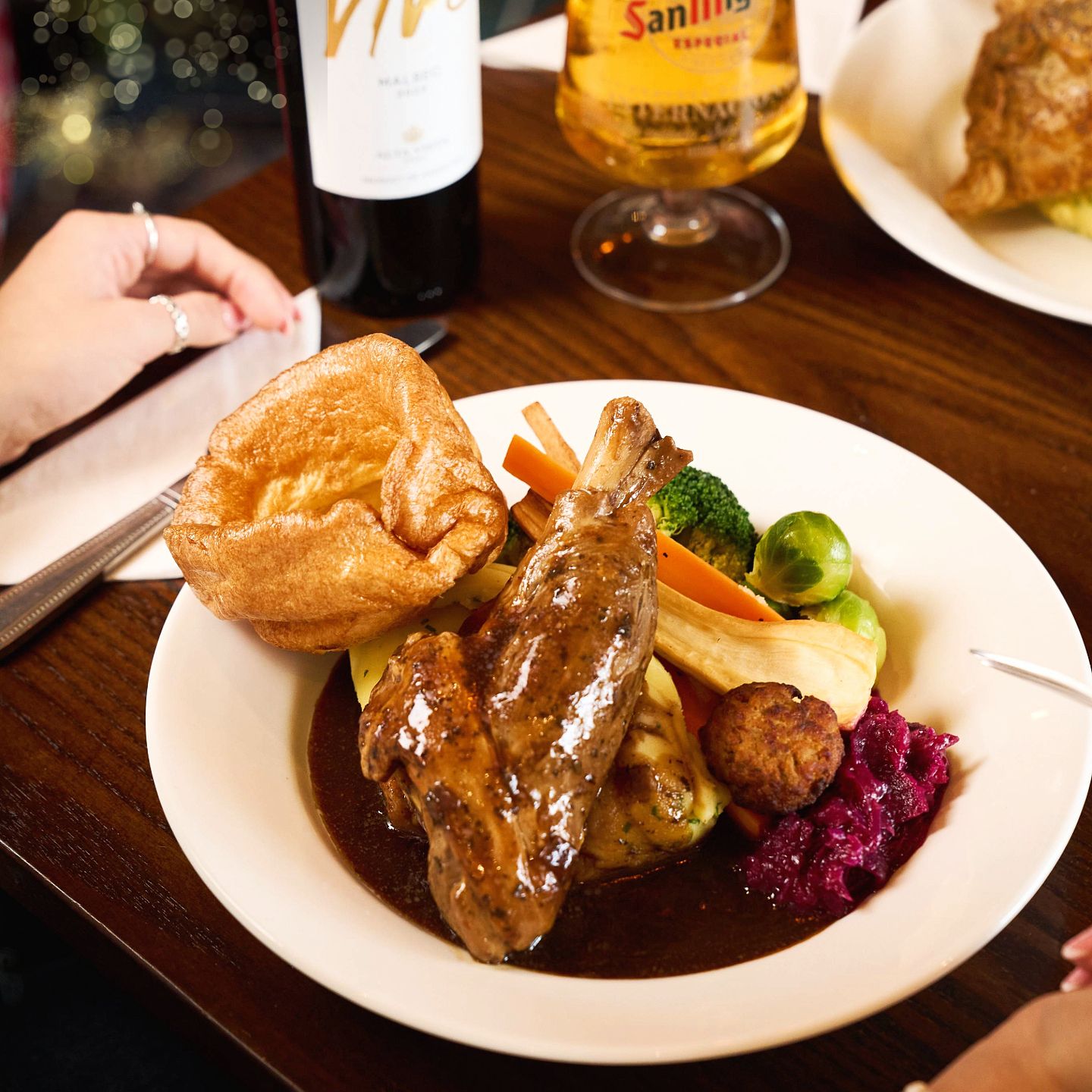 Christmas Day 2025 Lunch, Dinner & Dining at The Tafarn-Y-Phoenix in Cross Hands