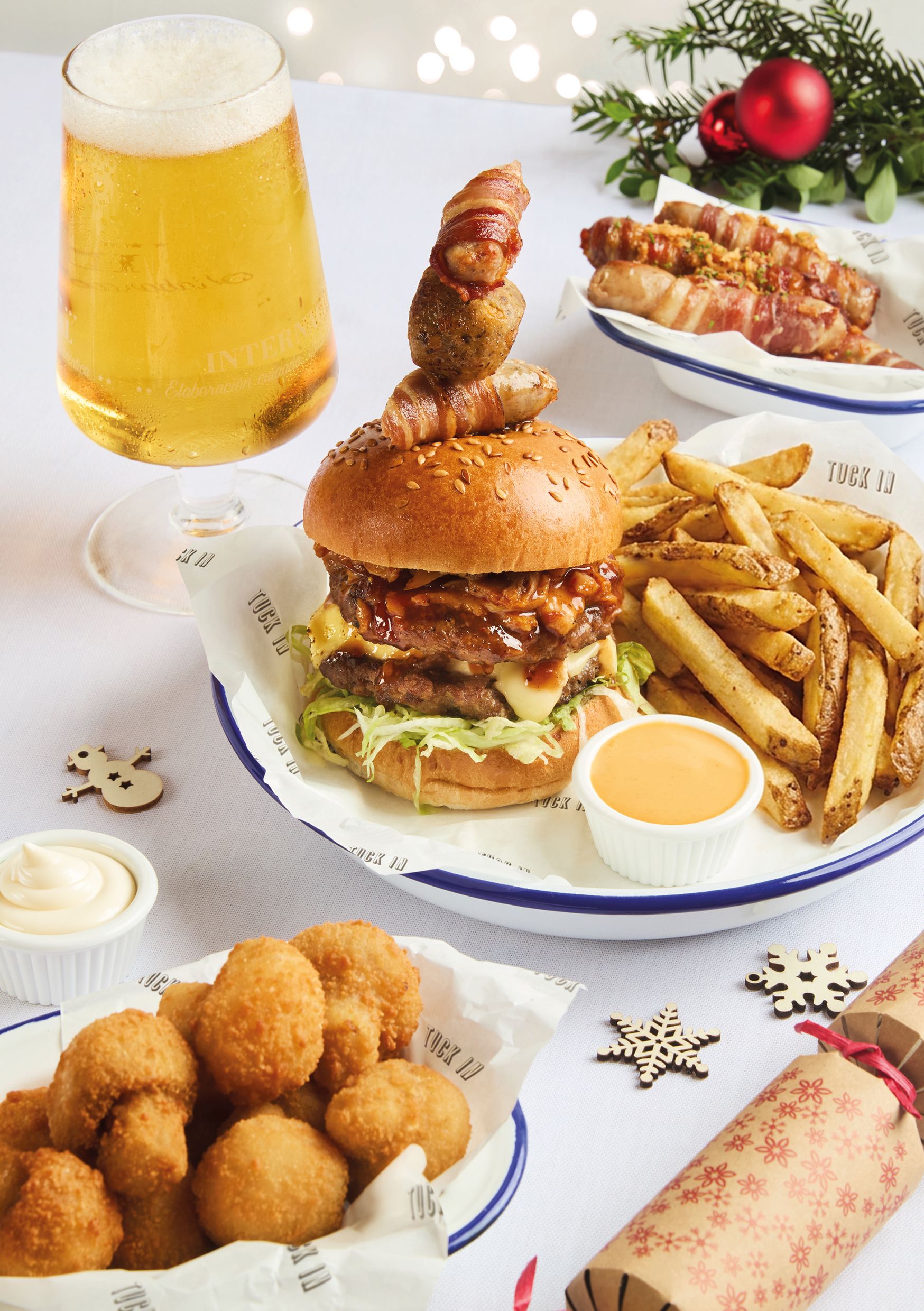 Festive Lunch & Dinner at The Tafarn-Y-Phoenix in Cross Hands